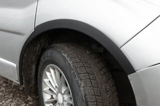 Накладки на колісні арки (4 шт, чорні) 2001-2007, чорний пластик для Opel Vivaro рр