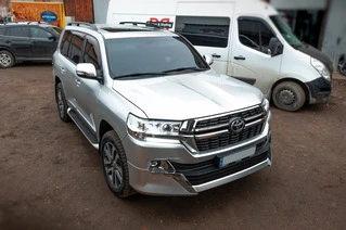 Комплект обвісів 2016-2025 (Executive 2021) Білий колір для Toyota Land Cruiser 200