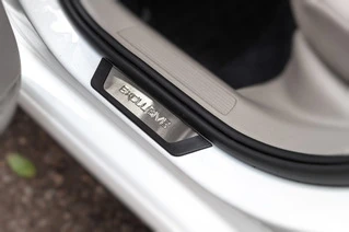 Накладки на пороги Flexill Exclusive (4 шт, нерж) для Volkswagen Golf 7/E-Golf