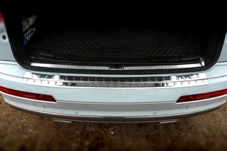 Накладка на задній бампер Carmos (нерж) для Ауди Q7 2015- рр