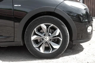 Накладки на арки (8 шт, чорні) HB &ndash; метал для Renault Megane III 2009-2016 рр