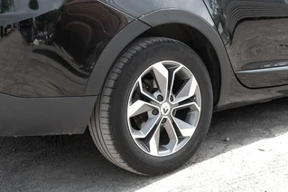 Накладки на арки (8 шт, чорні) HB &ndash; метал для Renault Megane III 2009-2016 рр