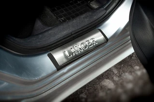 Накладки на пороги (OMSA, 4 шт, нерж) для Mitsubishi Lancer X 2008- рр