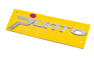 Напис Punto для Grande (червона точка, 1518b) для Fiat Punto Grande/EVO 2006-2018 рр