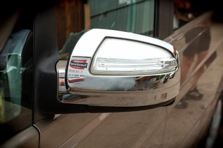 Накладки на дзеркала VIANO 2010-2015 (2 шт., пласт) для Mercedes Viano рр