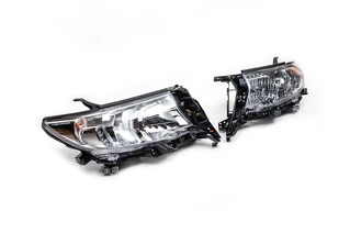 Передня оптика рефлекторна (2017-2025, 2 шт) оригінал для Toyota Land Cruiser Prado 150