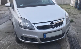 Зимова накладка на решітку (2005-2008) Глянцева для Opel Zafira B рр