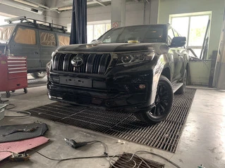 Накладки на передній і задній бампер Modelista V3-LED (2017-) Чорний колір для Toyota Land Cruiser Prado 150