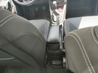 Підлокітник V1 (в підстаканник) для Renault Clio IV 2012-2019 рр